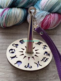 Yarn Holder - držiak priadze na zápästie - Zodiac